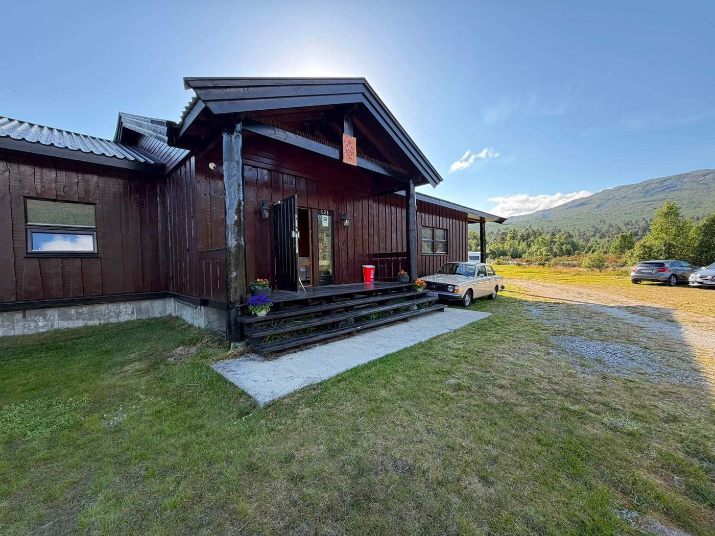 Entrance to the reception cabin at Stuttgången Camping